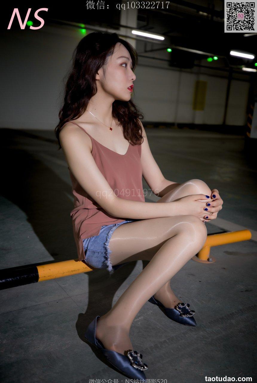 纳丝摄影 小朱茵 地下车库的丝袜美腿女郎 [64P-423MB]