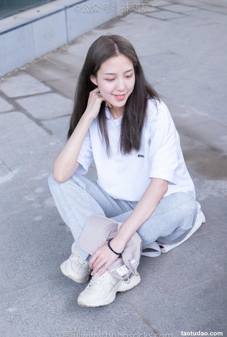 [BoBoSocks袜啵啵]NO.012 泡芙-运动鞋、白棉袜、裸足[132P+1V／3.64GB]