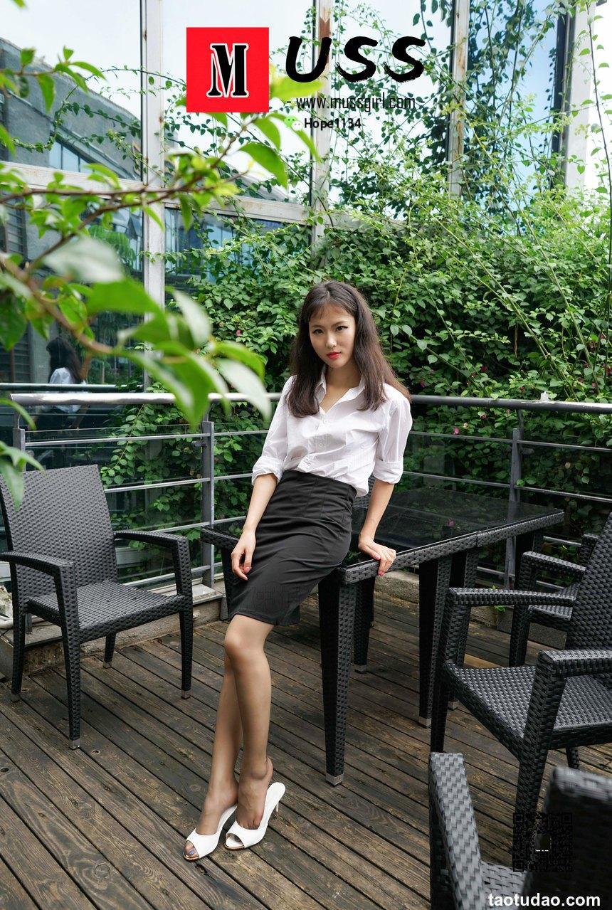 [MussGirl慕丝女郎]NO.089 熟女才配穿黑丝[105P／169MB]