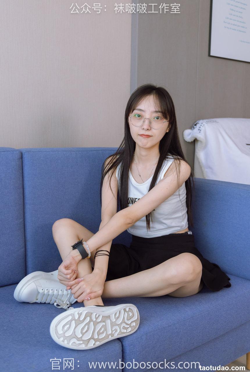 [BoBoSocks袜啵啵]NO.127 稚予-麦昆板鞋、两双自然穿旧棉袜、裸足 [139P+1V／5.64GB]