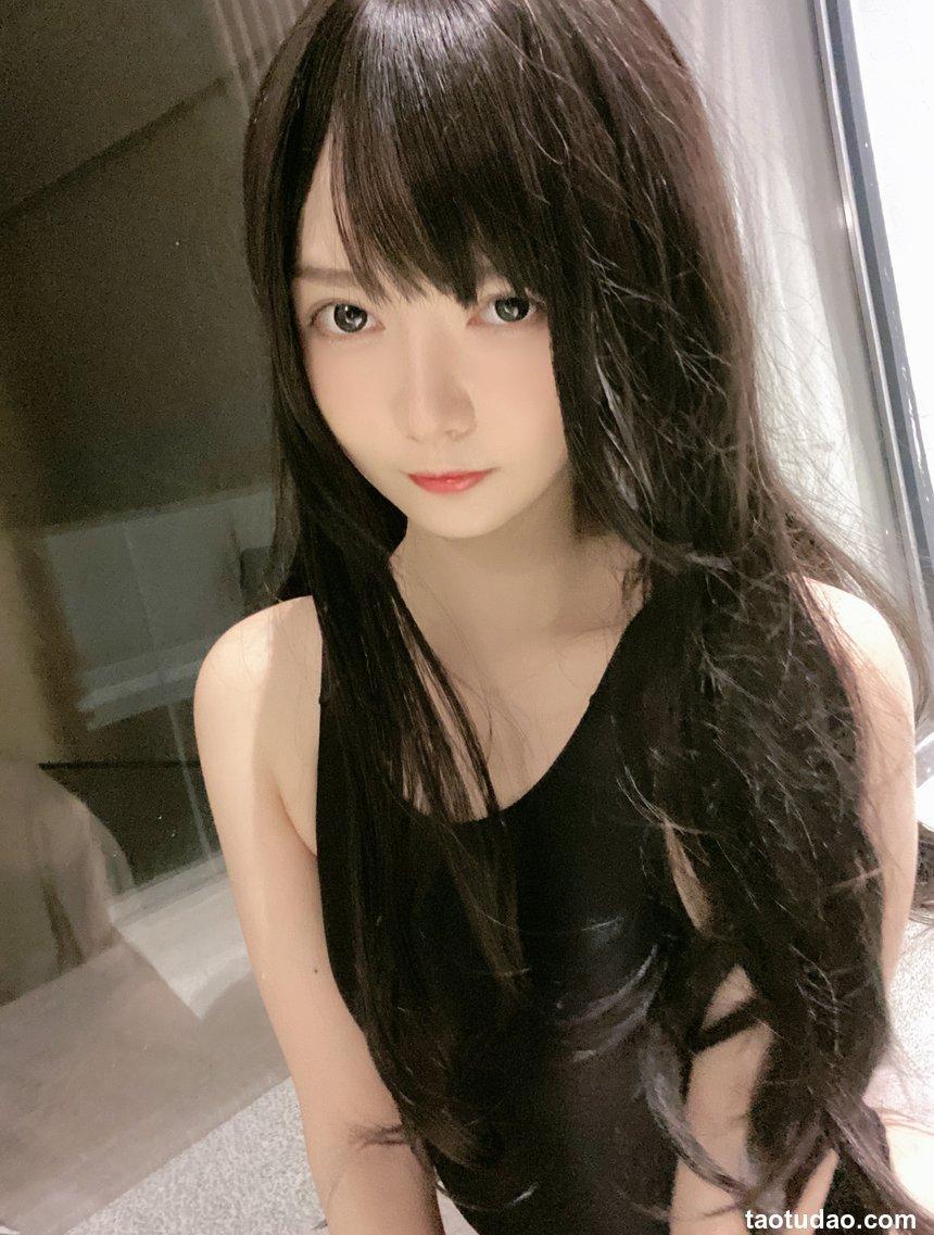 51酱 NO.001 - 黑红泳装[72P+2V／329MB]