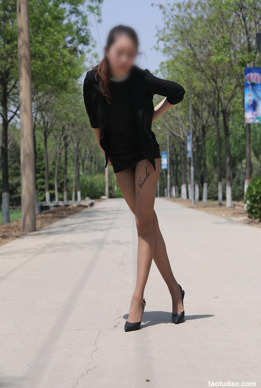 Nicole图集 No.006 公园薄肉丝美足-2 [144P-1.16GB]