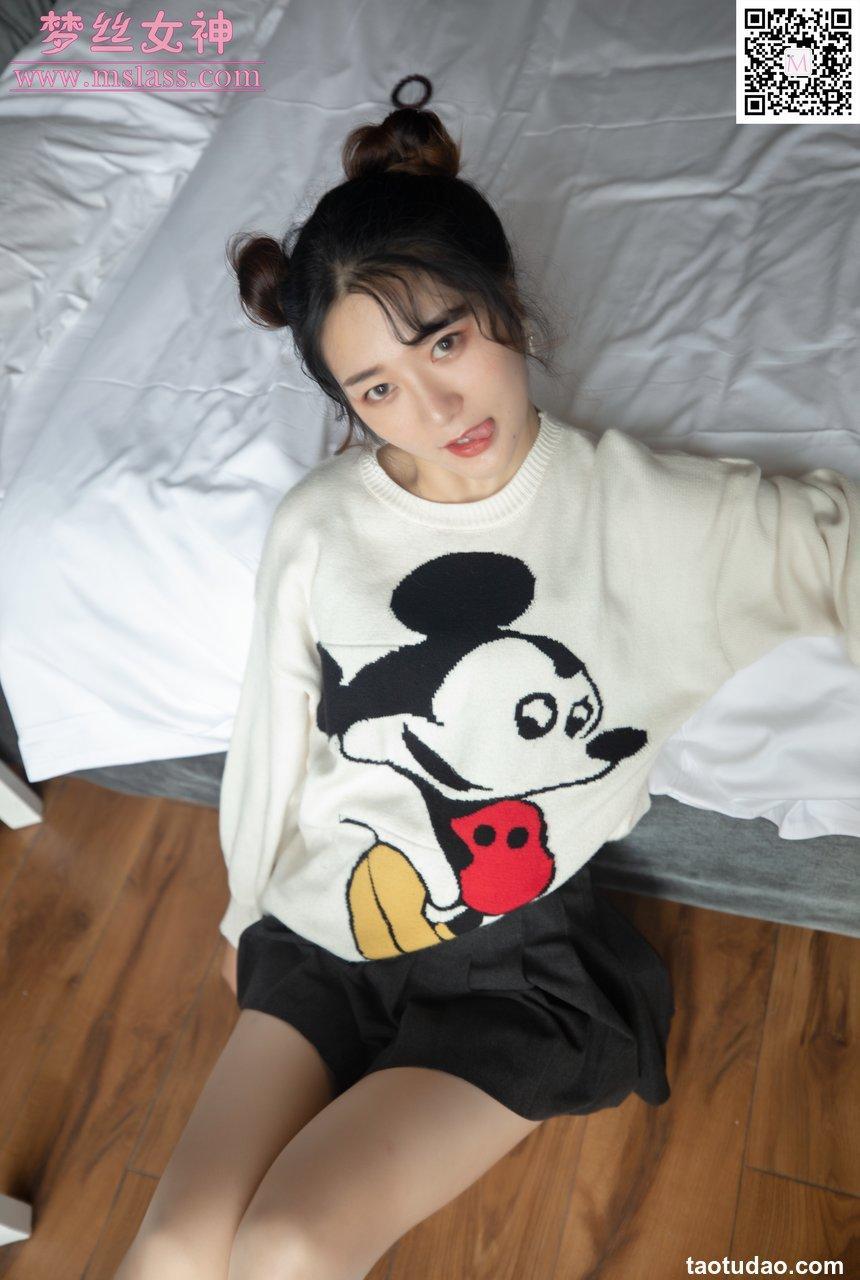 [MSLASS梦丝女神] 2019.11.12 NO.064 《雨晨 白卫衣下的丝袜》[62+1P461M]