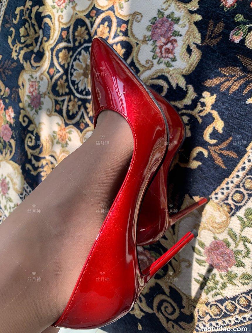 丝月神 012 阳光下的一抹红高跟肉[67P／183MB]