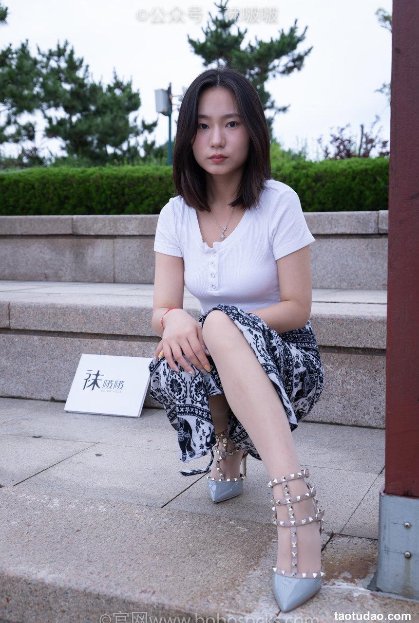 [BoBoSocks袜啵啵]NO.014 思思-华伦天奴高跟鞋、肉丝[140P+1V／6.17GB]