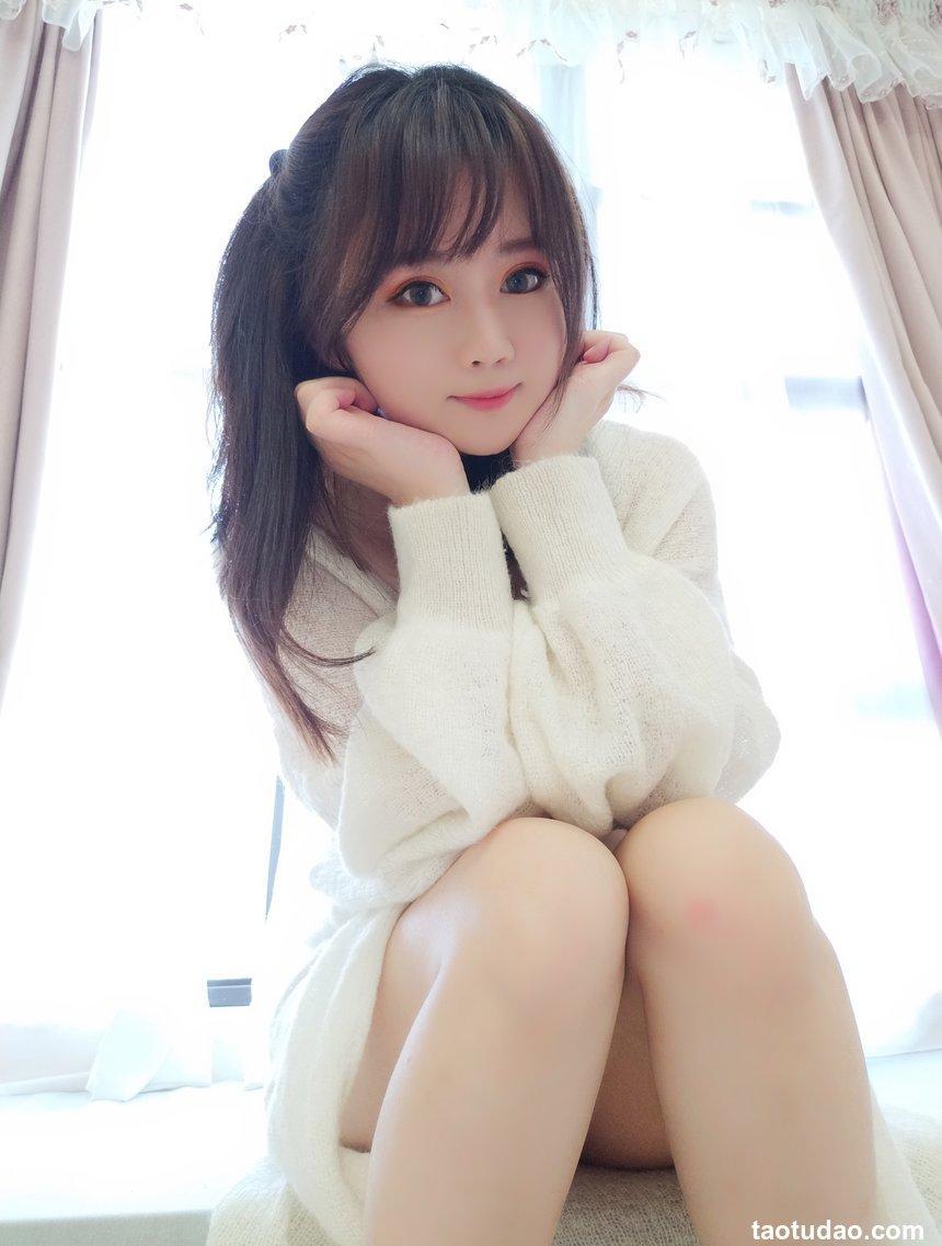 是依酱吖 - 黑色情趣内衣 [28P-47MB]