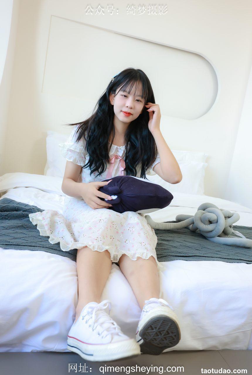 [绮梦摄影] 2024.11.01 NO.070 琳琳 珍藏无修无水印版 [215P+1V-5.58G]