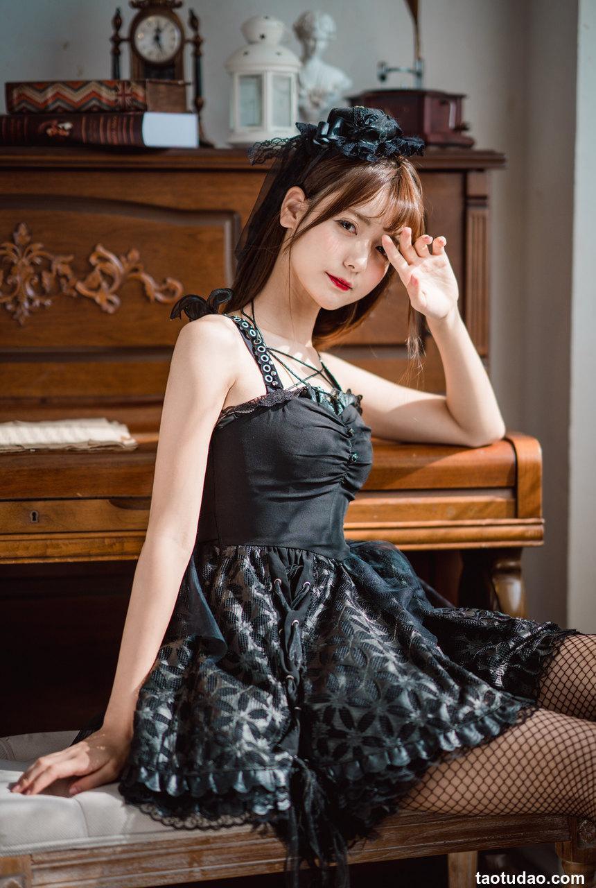 kyokyo沉迷汉堡王 - 洛丽塔 [9P-16MB]