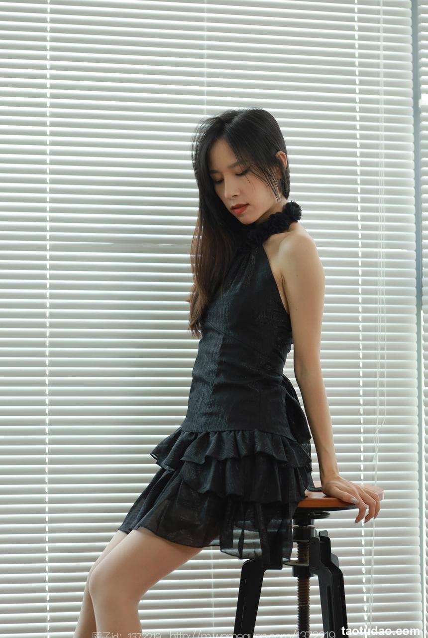 [IESS异思趣向] 2023.05.17 丝享家 1454 美子《露背连衣裙》[76P-75.8M]