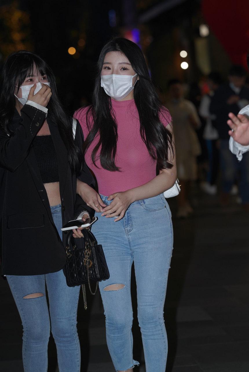 都市丽人牛仔闺蜜美女【79P-1.34G】