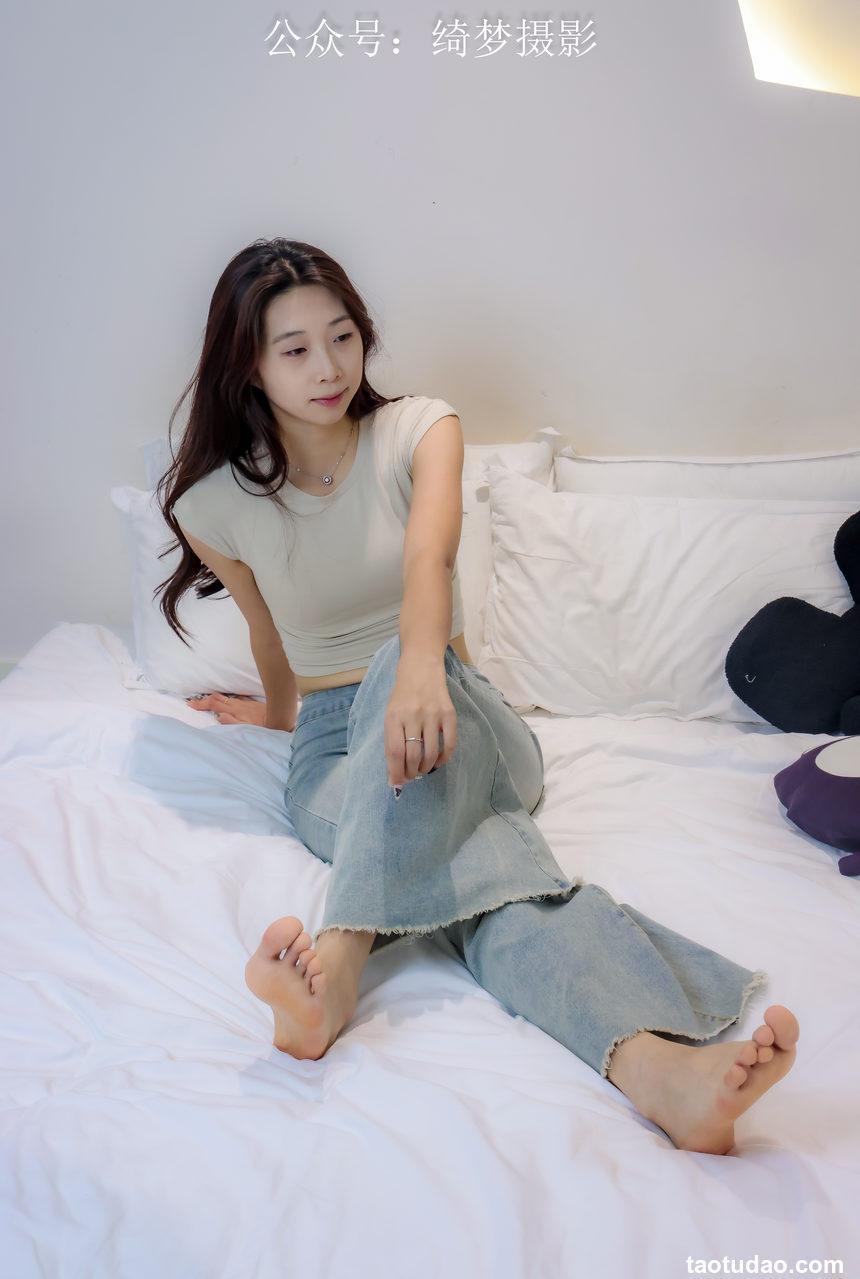 [绮梦摄影] 2024.09.18 NO.026 秋月 珍藏无修无水印版 [187P+1V-6.99G]