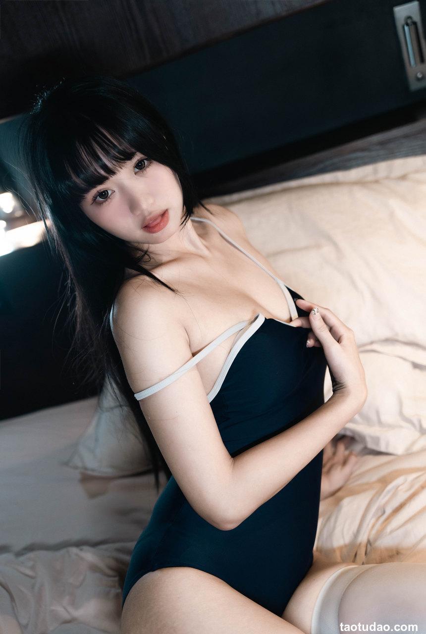 柒柒要乖哦 -  白丝死库水 [140P-1.11GB]