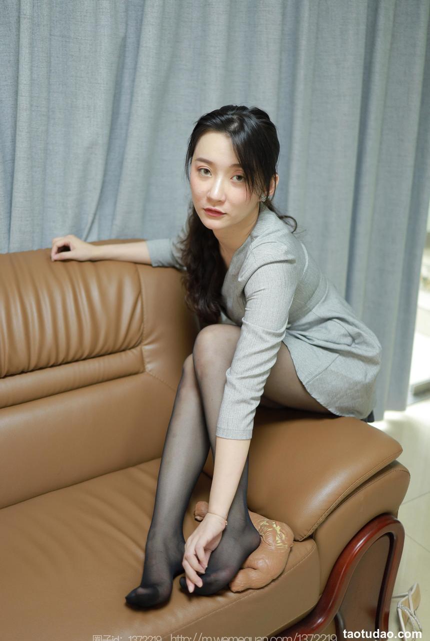 [IESS异思趣向] 2023.04.22 丝享家 1429 秋秋《沙发上的女人》[87P-120.5M]