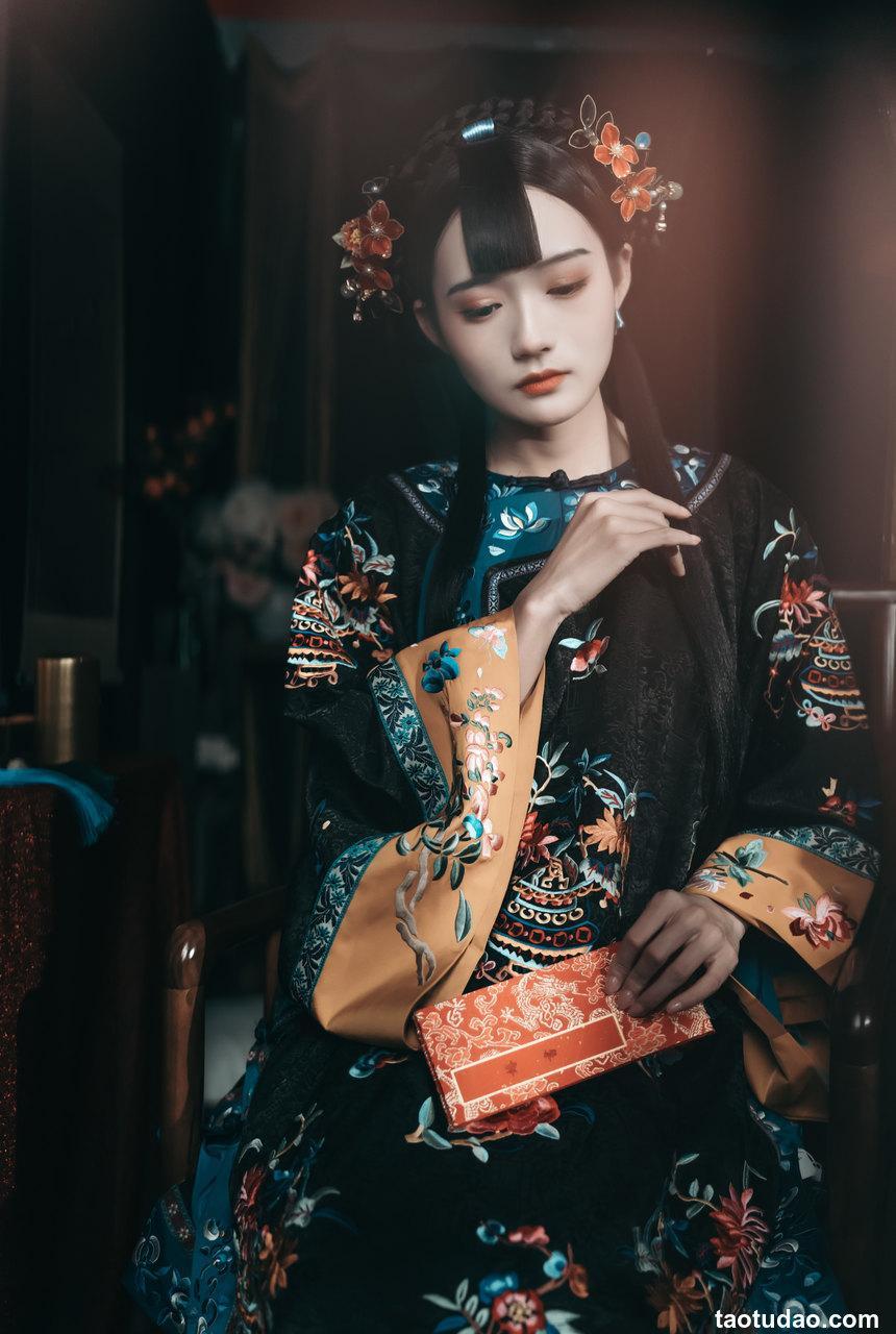 兔子Zzz不吃胡萝卜 -  经年旧梦-清汉女 [41P-180MB]