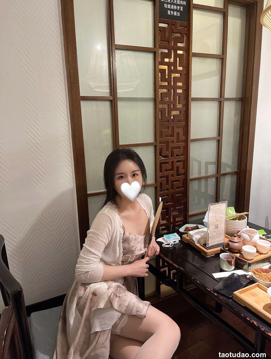 软妹小九九[July芝岚] - 良辰美足 [60P／242MB]