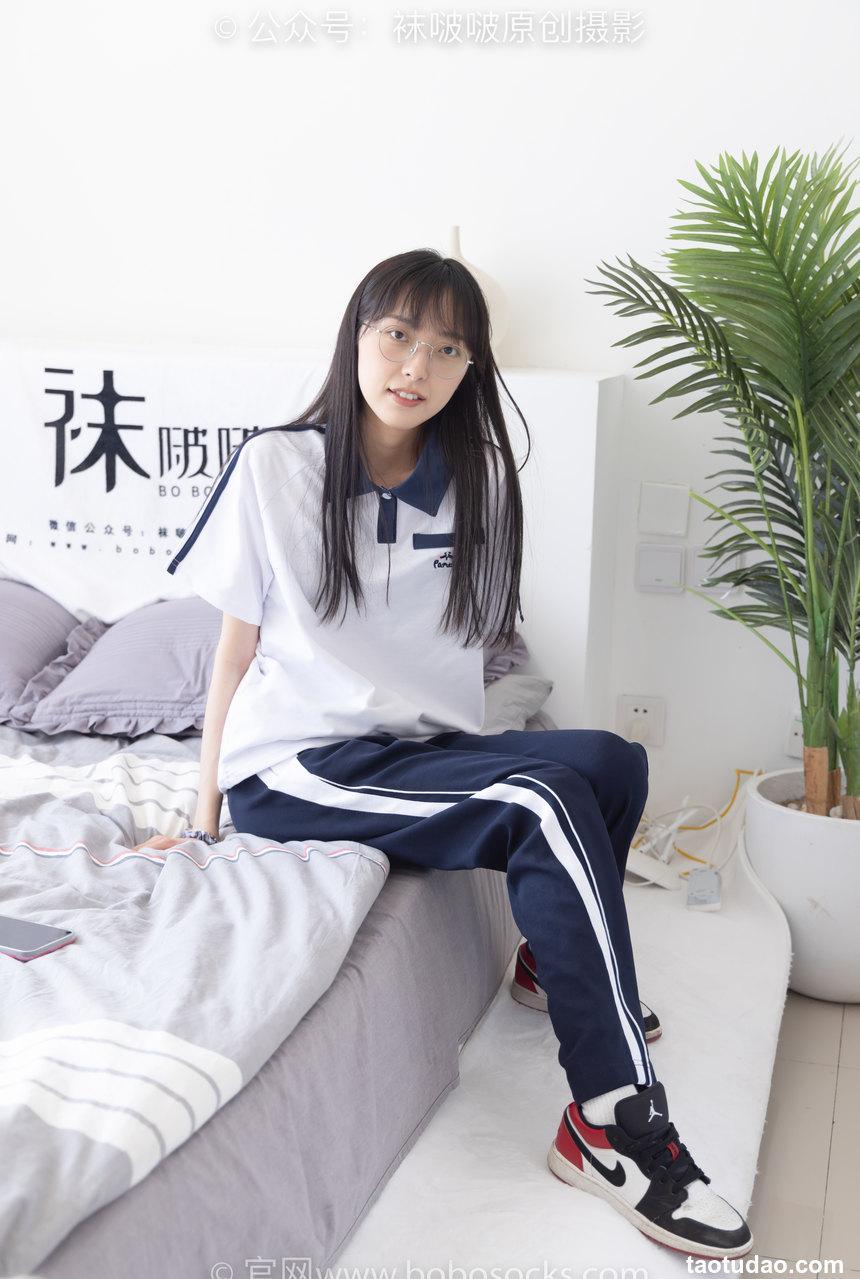[BoBoSocks袜啵啵]NO.207 稚予-aj板鞋、白棉袜、油亮白丝、校服裤里丝[140P／5.25GB]