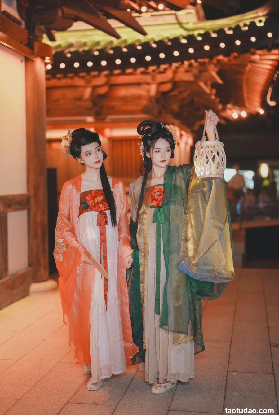 兔子Zzz不吃胡萝卜 - NO.129 夜游灯会 [33P-400MB]