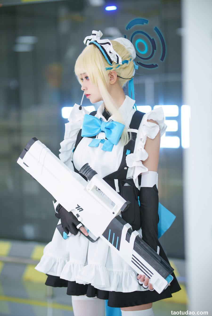 大大卷卷小卷 -  蔚蓝档案 飞鸟马时[27P - 211MB]