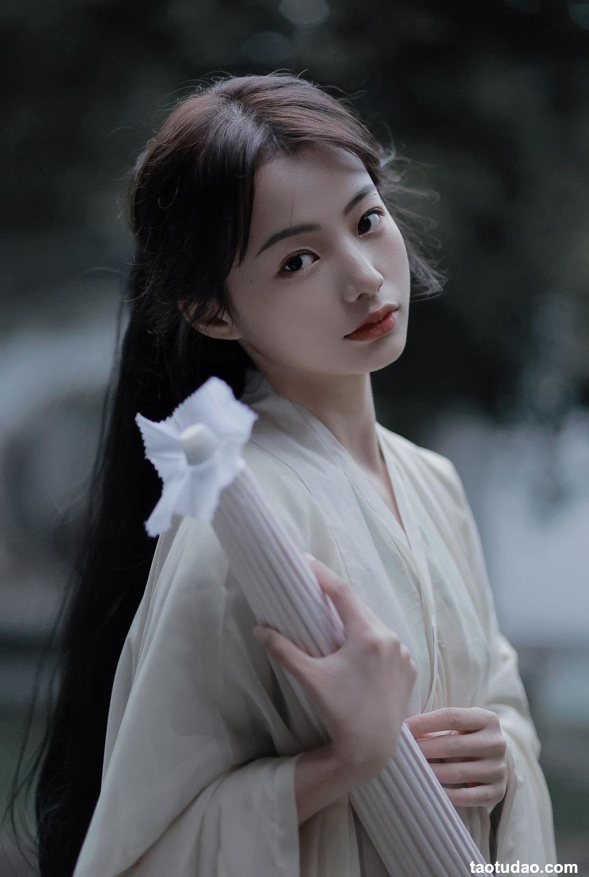 [YITUYU艺图语]2022.12.25 散绪 小婕[28+1P／116MB]