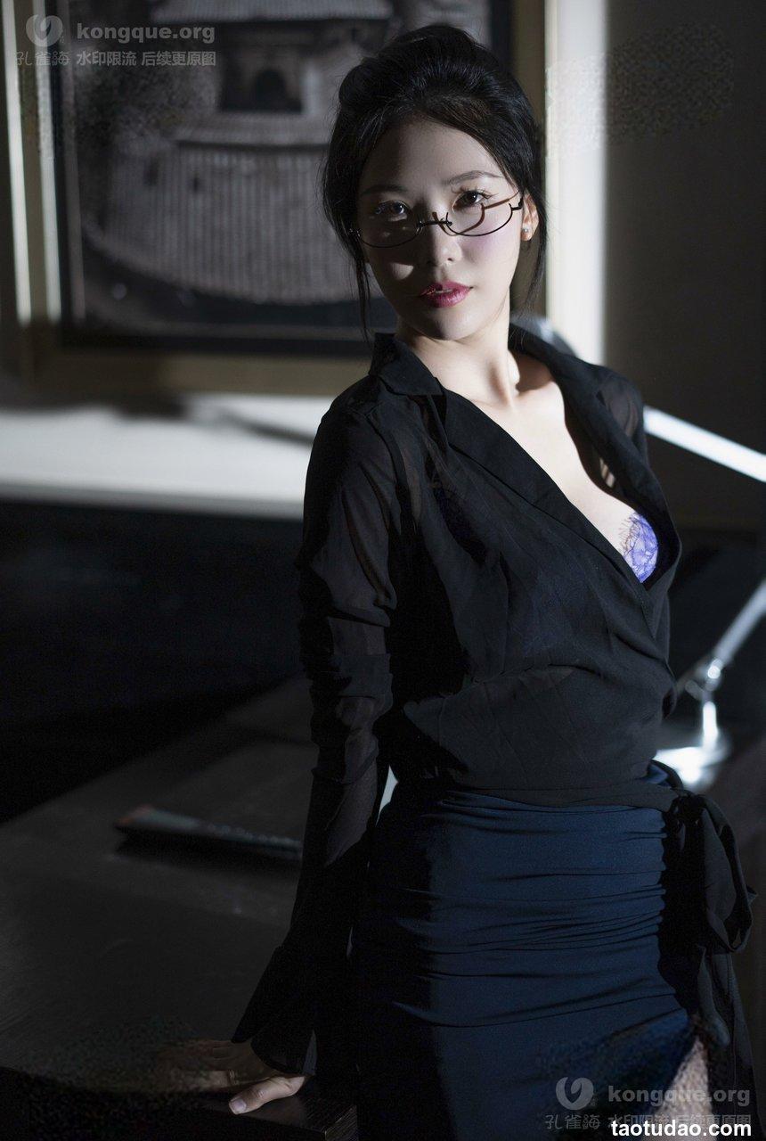 抖娘-利世 –  秘书眼镜娘[76P-1V-1.49G]