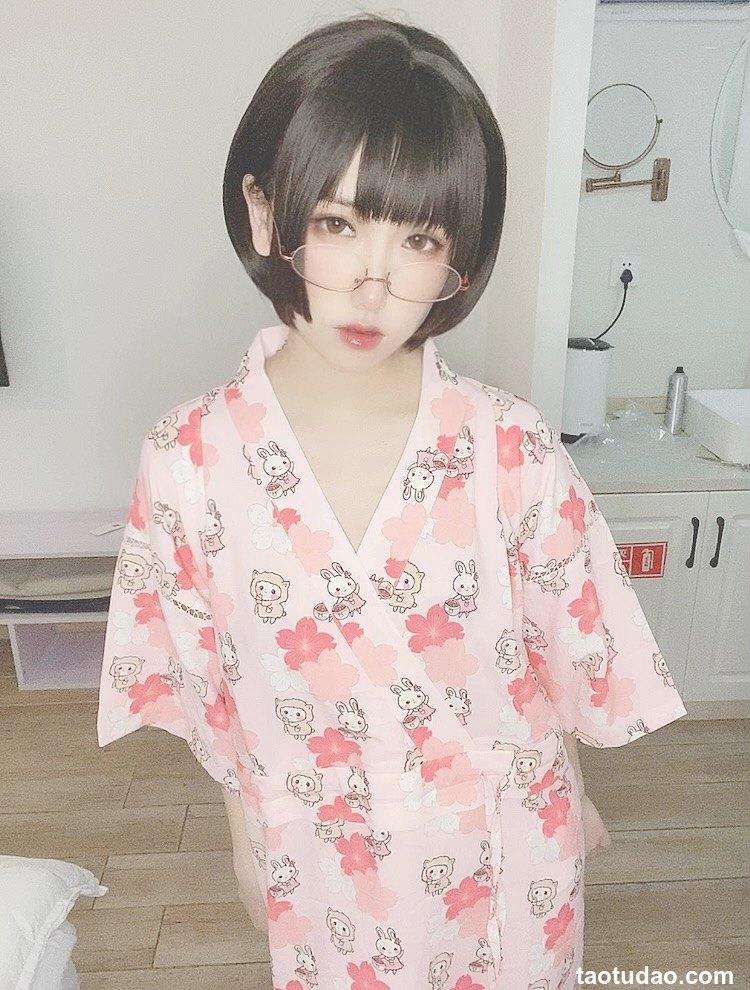 芋圆侑子 - NO.23 少妇 [169P+8V-388MB]