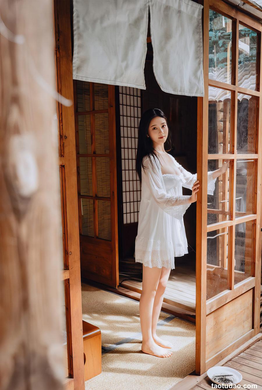 年年Nnian - 柔光 [34P-199MB]