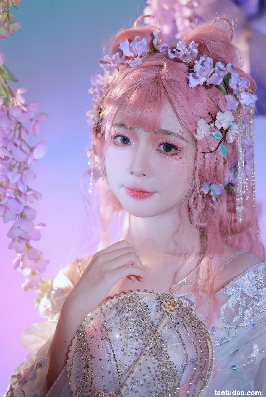 怀里猫ovo - NO.01 花月夜蝶梦 [21P-196MB]