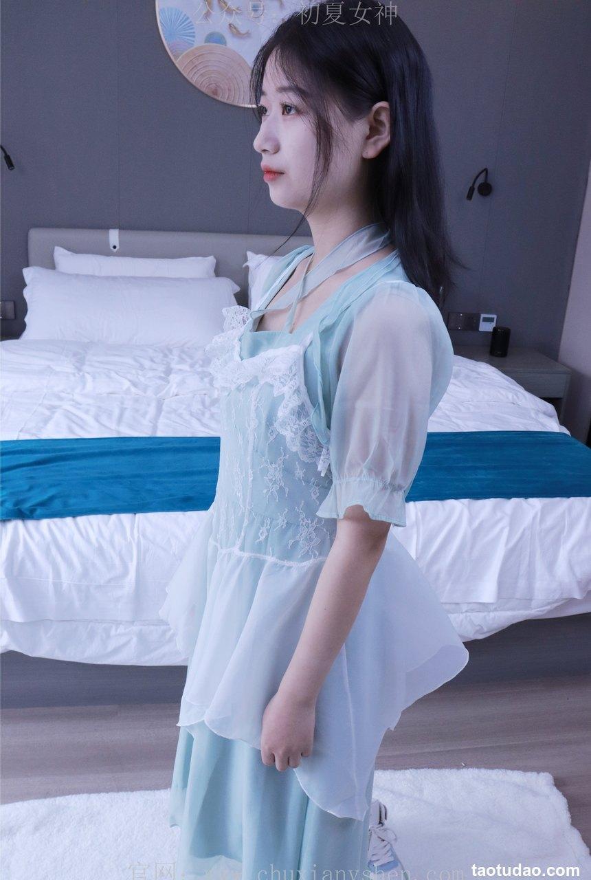 初夏女神 NO.009 念念 绿野仙踪M码连衣裙搭回力球鞋[120P+1V／5.53GB]