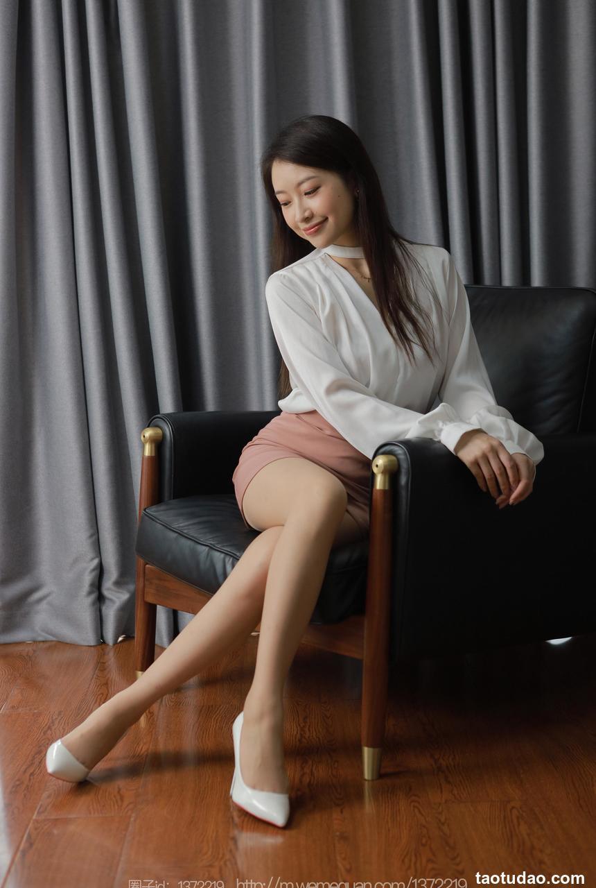 [IESS异思趣向] 2023.07.25 丝享家 1489 小婕《粉色的温柔》[83P-92.3M]