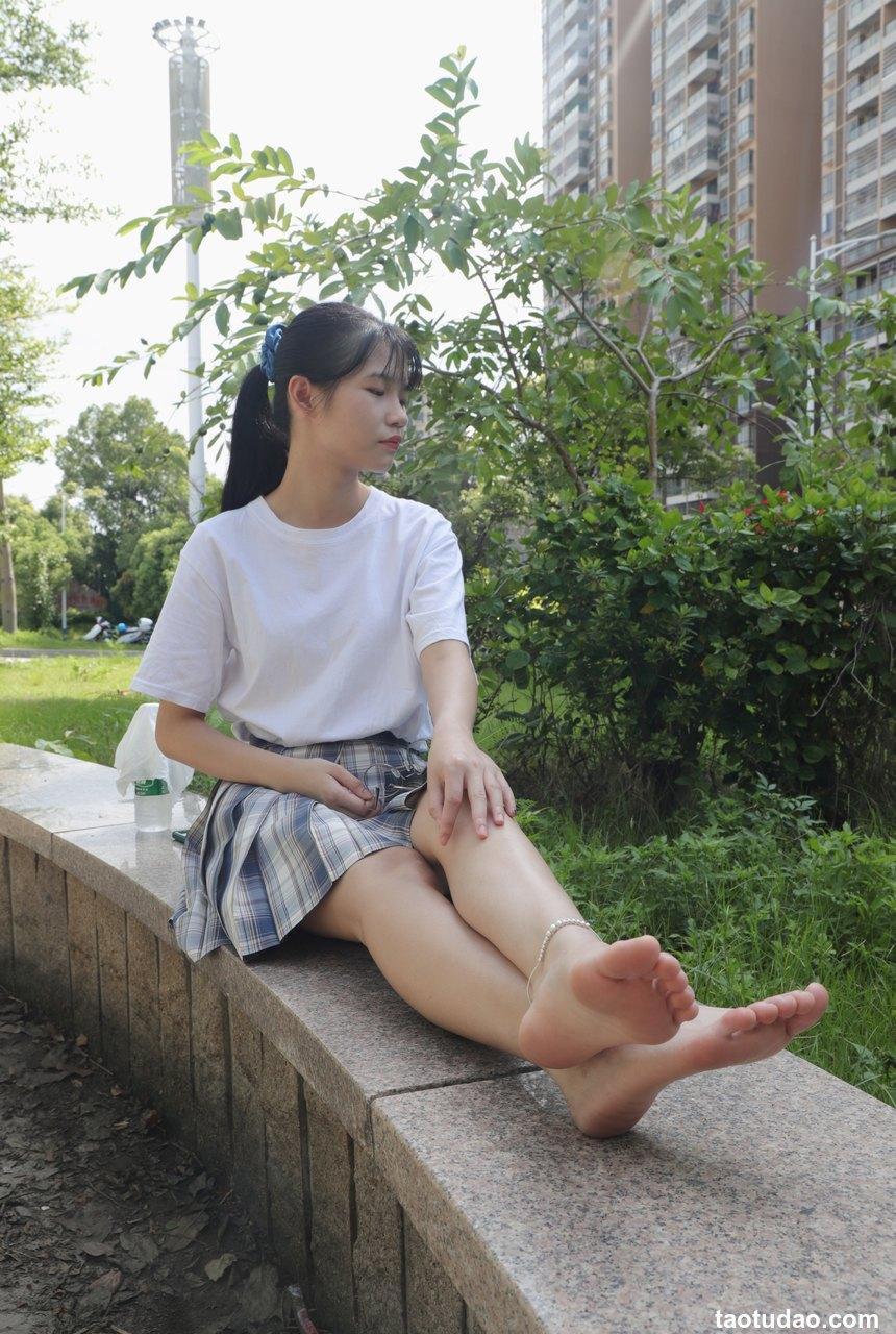 Pary摄影 NO.003 大学生婉萍的雪白美脚[169P／881MB]