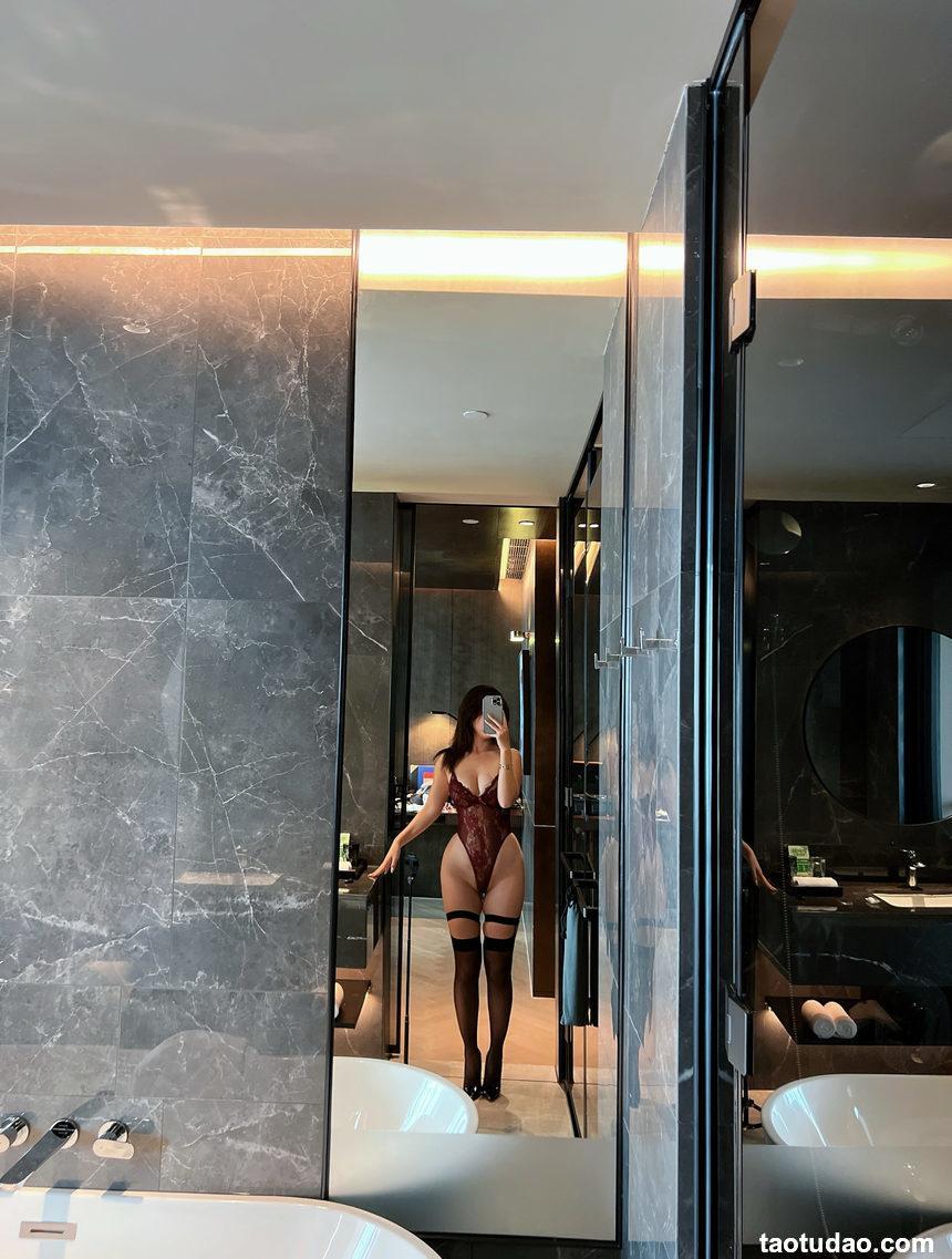 陈大小姐 - 紫色束身衣撩人的很[79P-392MB]