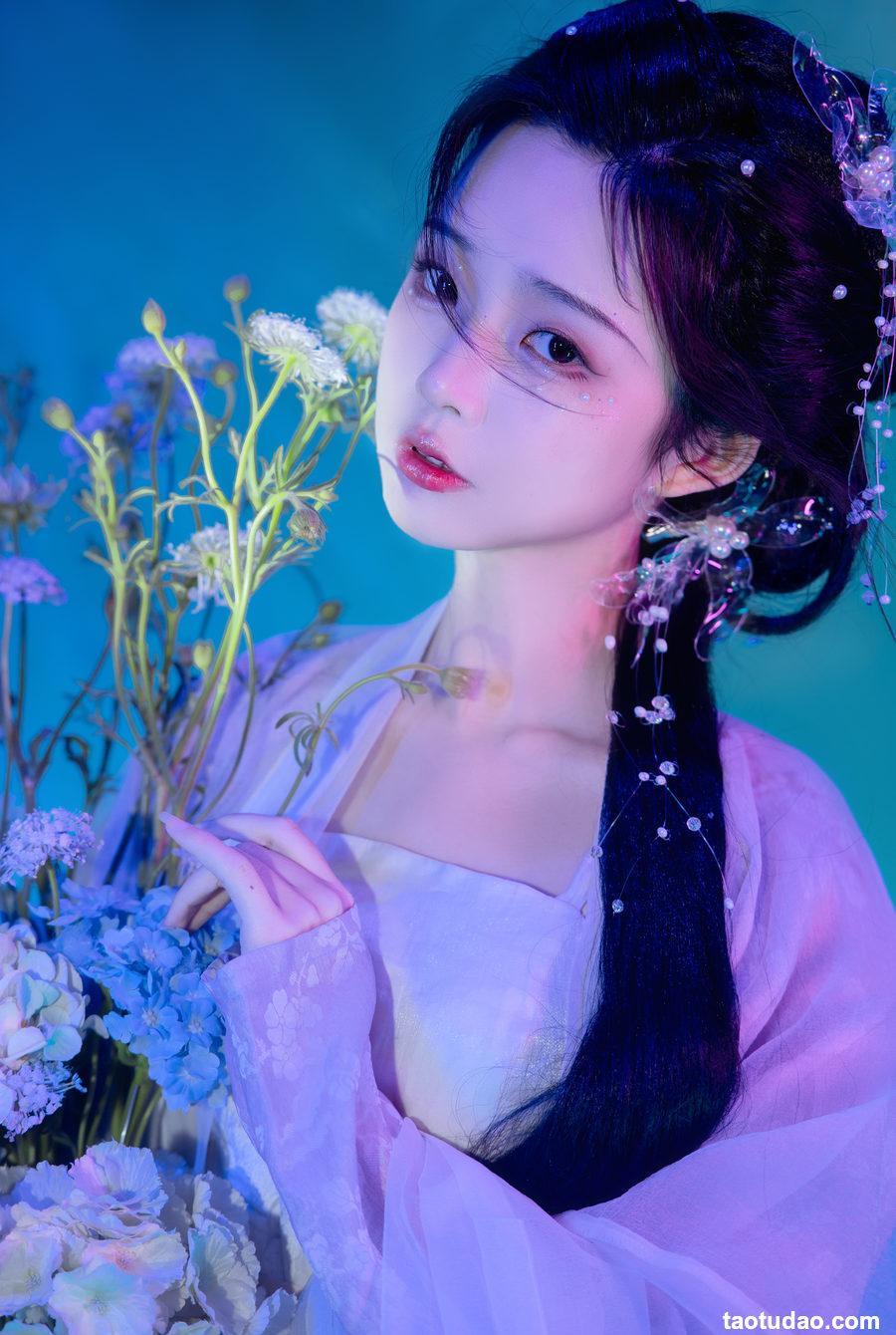 怀里猫ovo - NO.02 她是那一抹蓝 [22P-245MB]