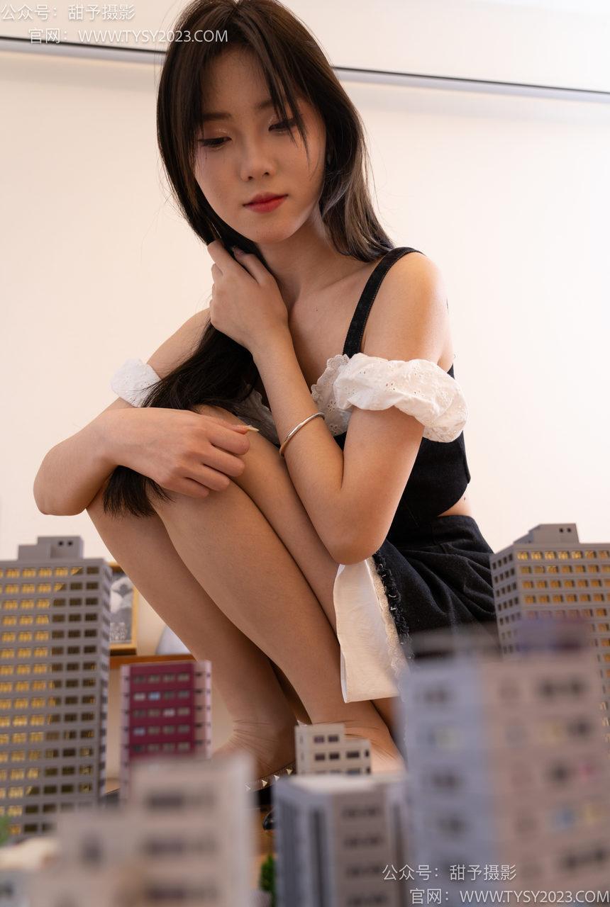 甜予摄影 NO.022 璇璇-肉丝（脚尖加固款）、裸足、进入小人国剧情 [151P+1V-6.86G]