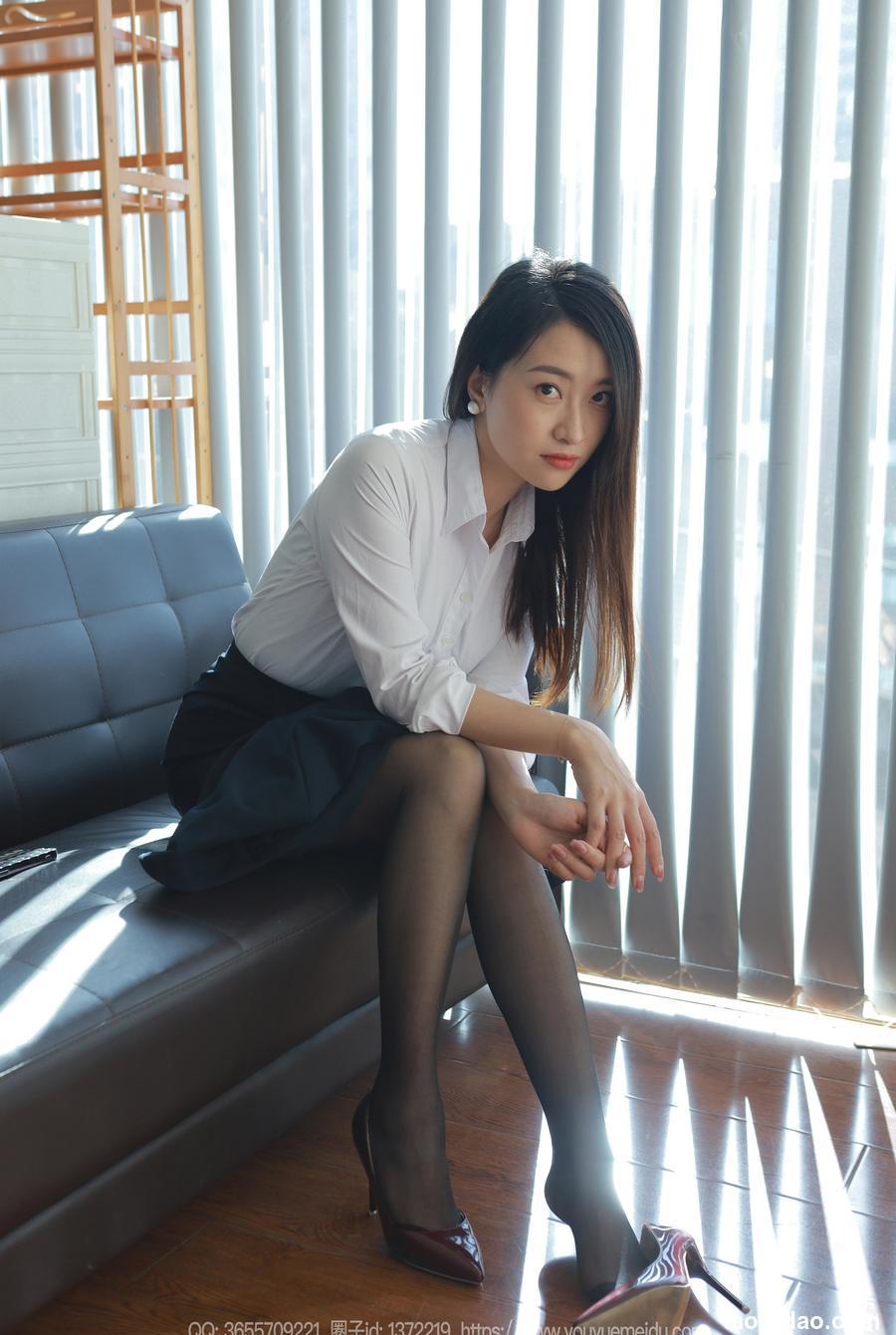 [IESS异思趣向] 2023.11.28 丝享家 1597 小婕《阳光嘿丝》[89P-91.6M]