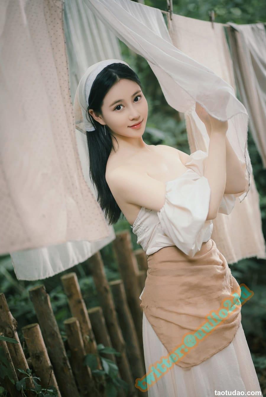 年年nnian –  三沐三熏[25P-60M]