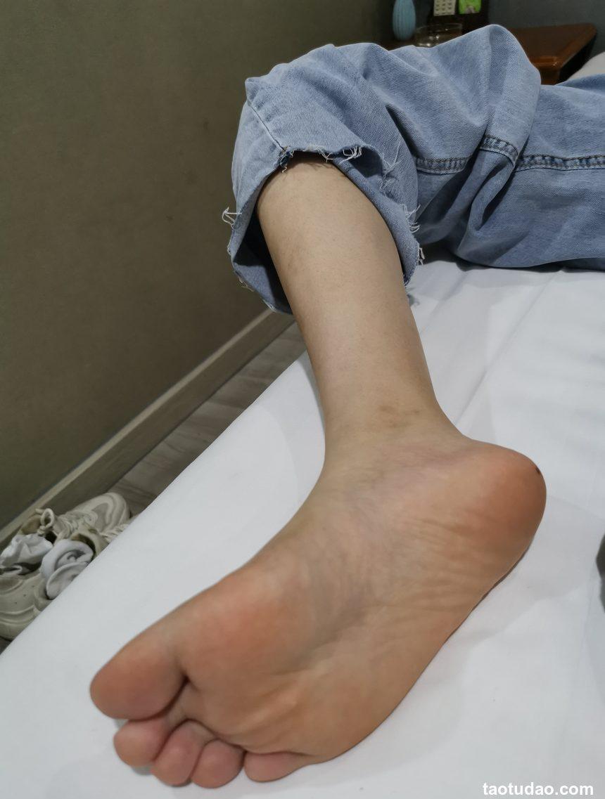 鱼鱼足影 NO.016 - 杨杨[131P+1V／350MB]