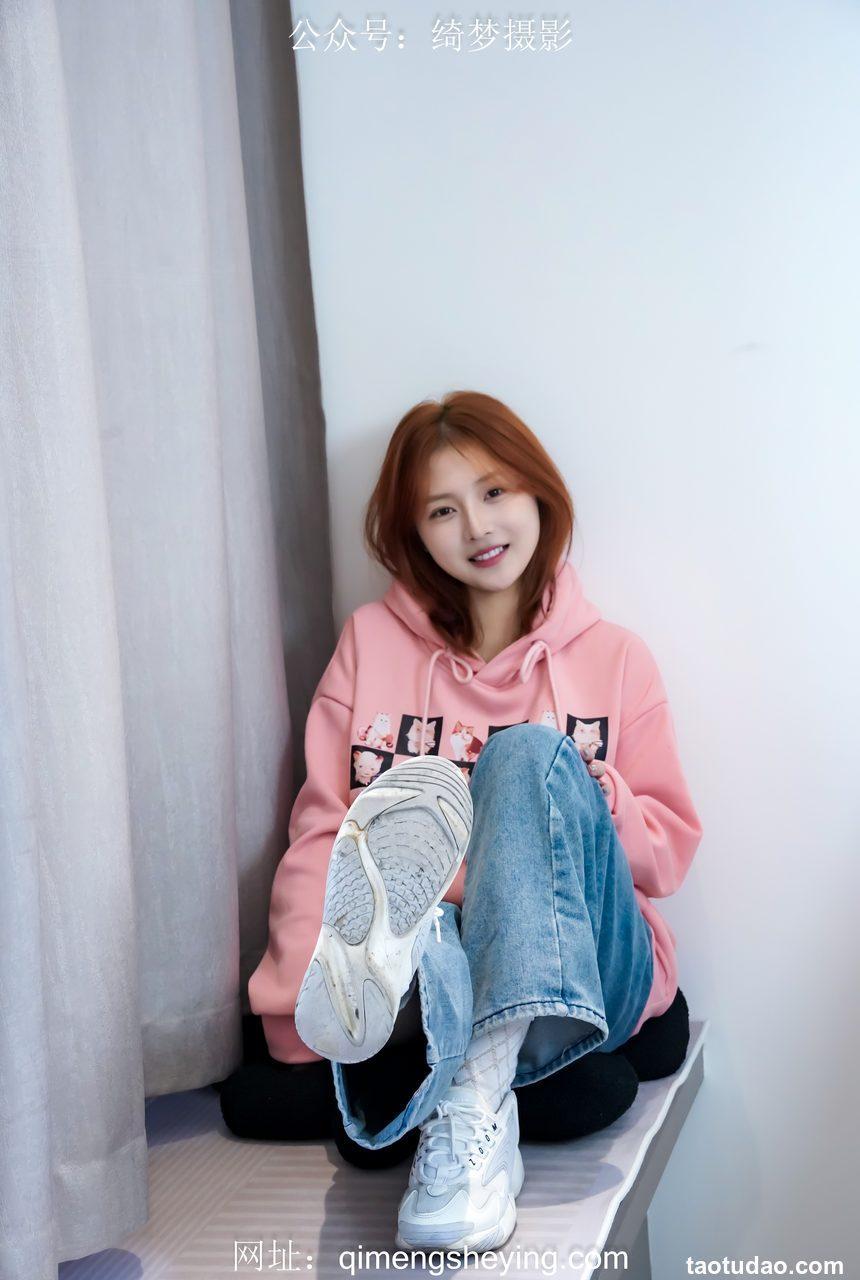 [绮梦摄影] 2024.11.15 NO.084 露露 珍藏无修无水印版 [161P-2.92G]