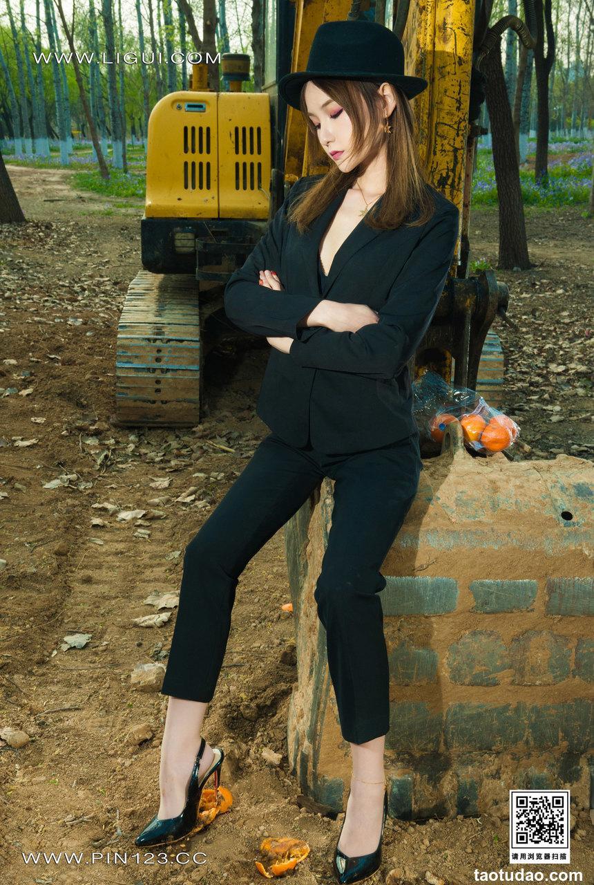 [Ligui丽柜] 2023.04.10 《野外柑丝》心心 [59+1P-79M]