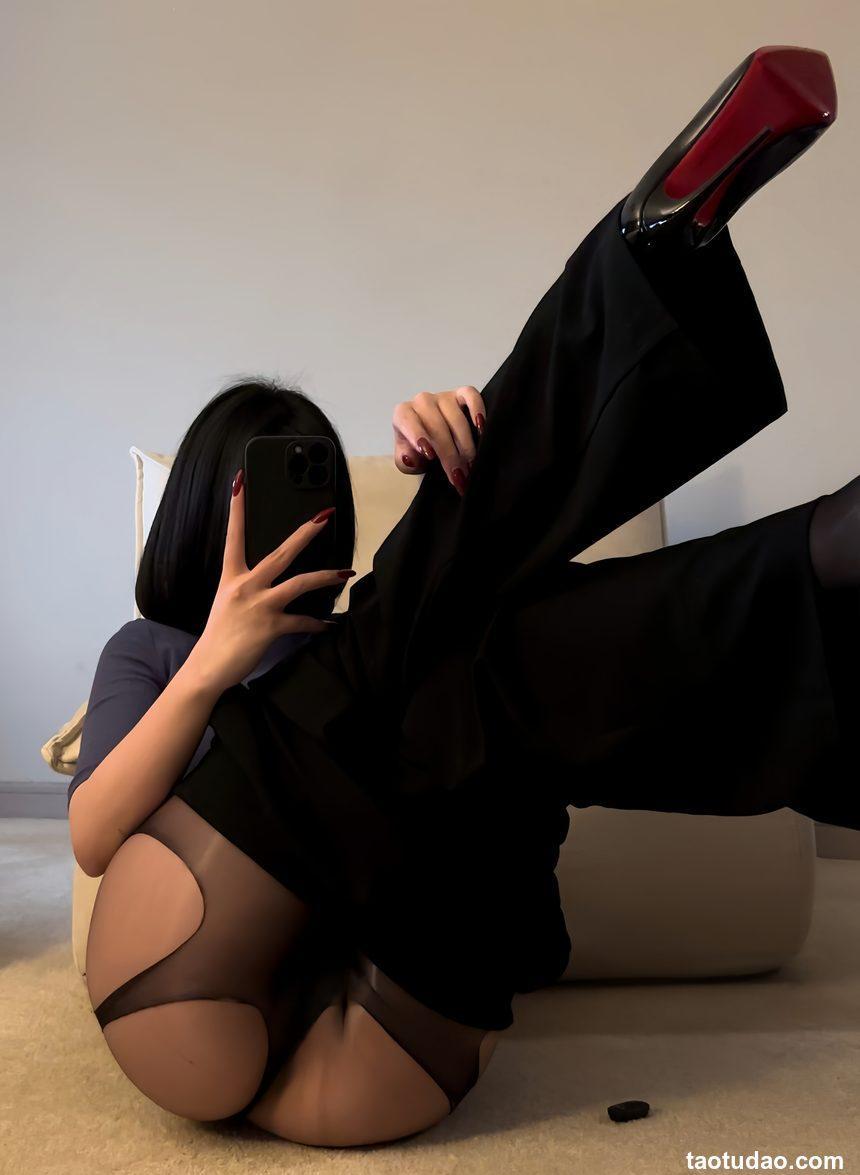 保守的二舅妈 - 舅妈来喽 [15P-11MB]