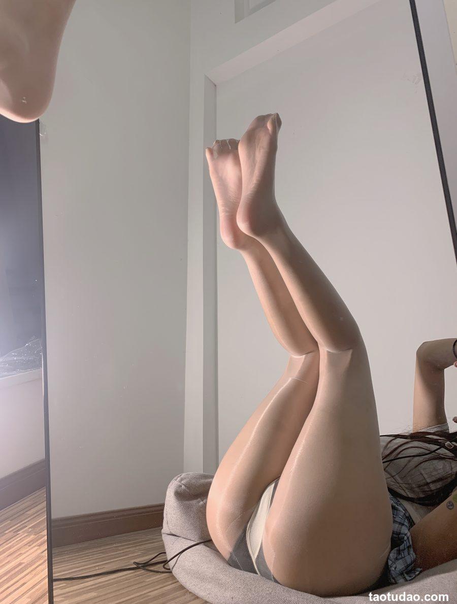 陈佩奇yyyy - 油亮肉腿 [23P-37MB]