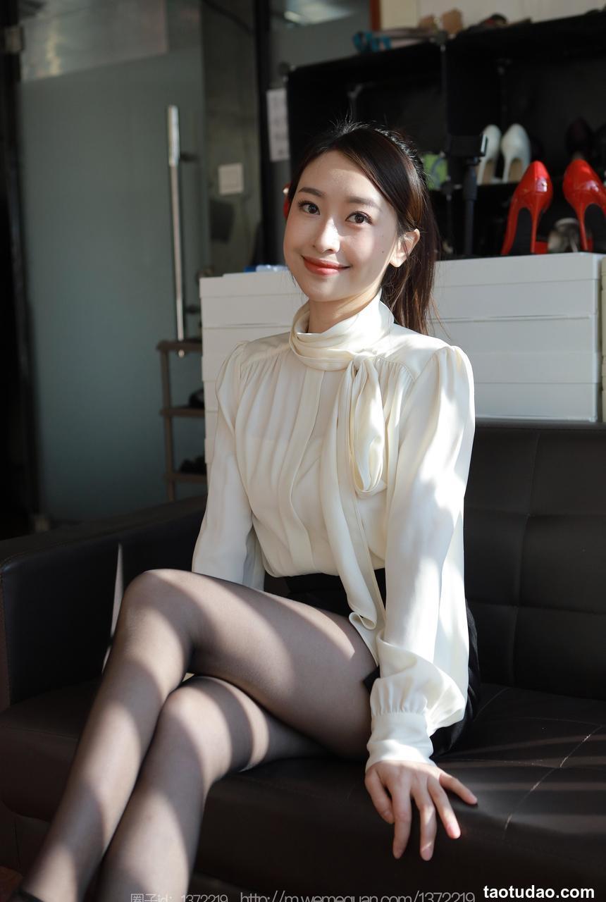 [IESS异思趣向] 2022.12.24 丝享家 1308 小婕《镜前佳人》[83P-83.4M]