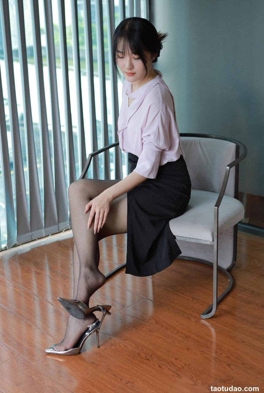 [IESS异思趣向] 2024.06.28 丝享家 1780 婉萍《职业嘿丝》[88P-203MB]