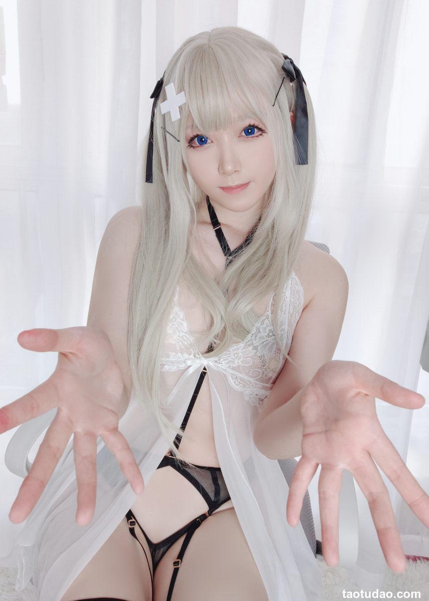 云溪溪 - 奶桃&轩萧学姐 双人旗袍 [16P+1V-244MB]