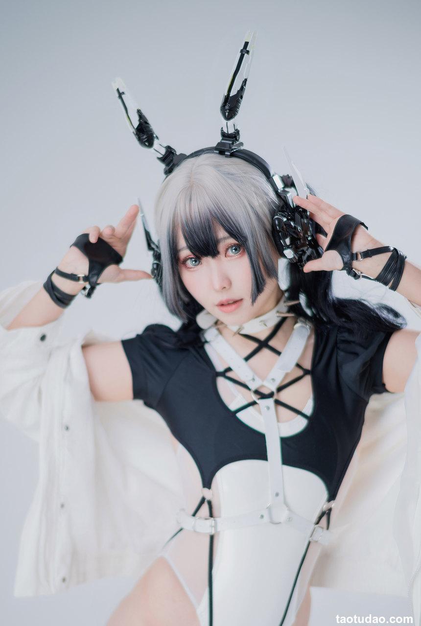 ElyEE子 - 2022.June-T4  [121P+3V-303MB]