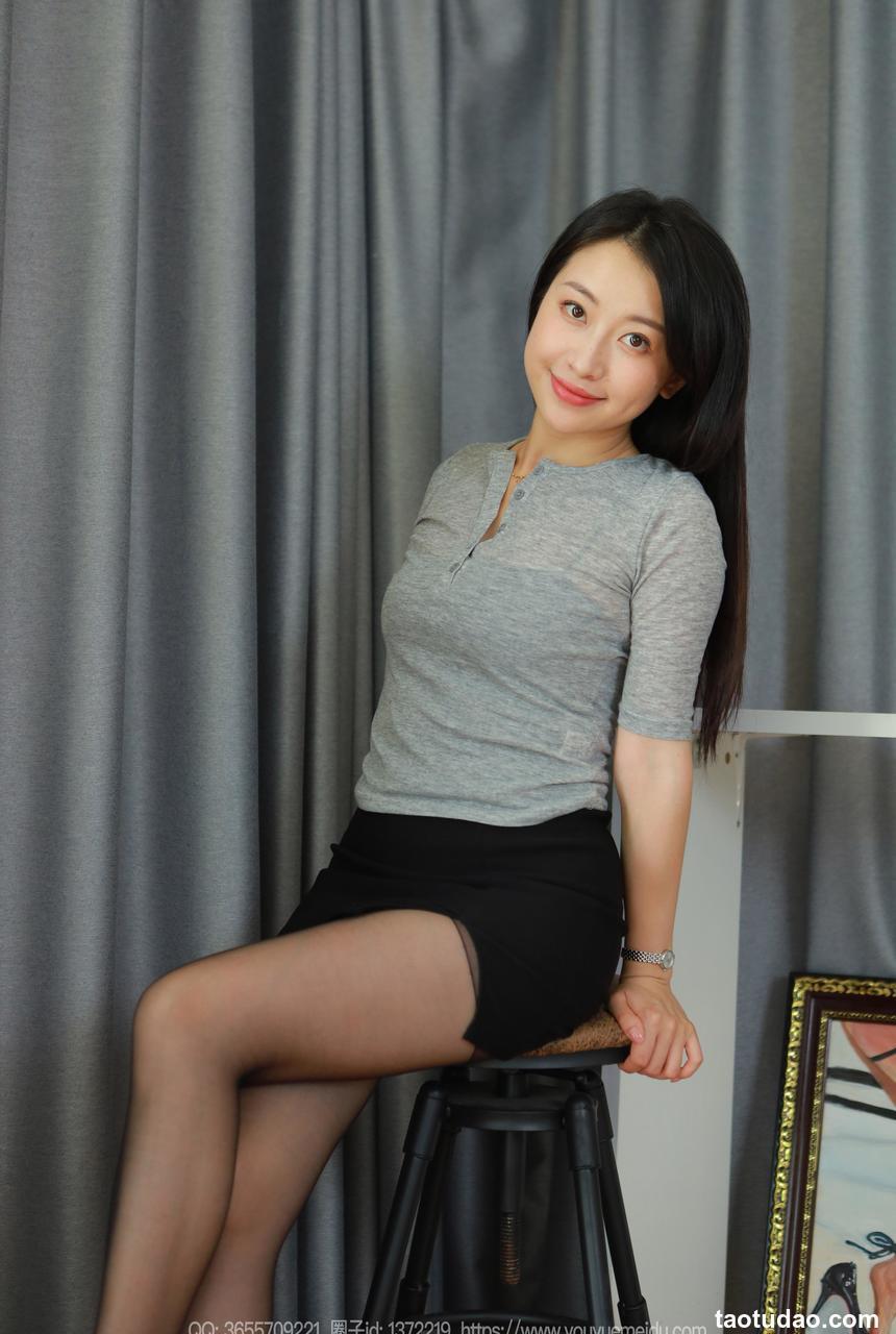 [IESS异思趣向] 2024.05.01 丝享家 1730 小婕《黑丝短裙（上）》[88P-82.9M]