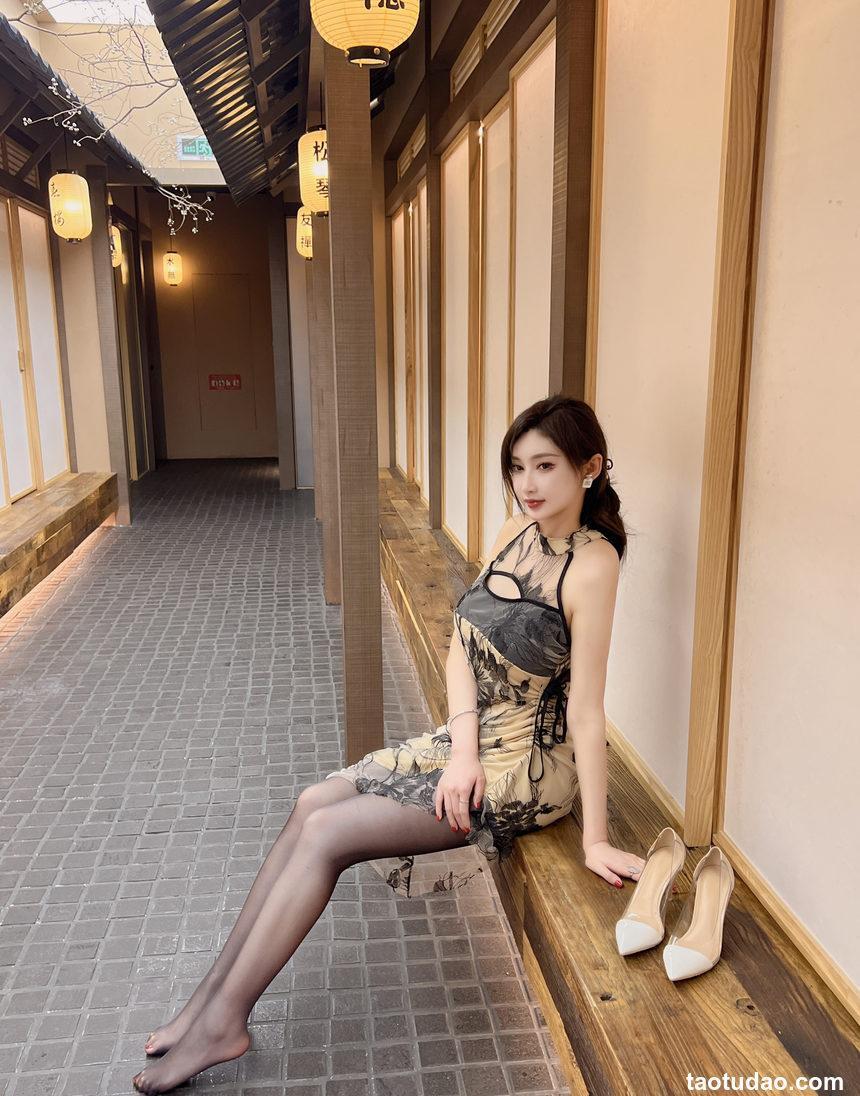 周妍希 - 国风旗袍[20P+1V-208MB]