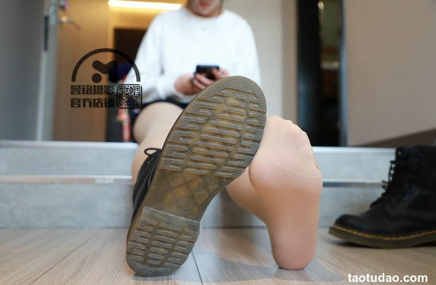 [誉铭传媒]袜足摄影 2020年 NO.042[106P+1V／517MB]