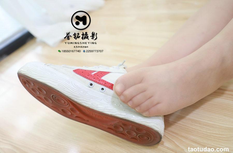 [誉铭传媒]袜足摄影 2019年 《丝袜年费专享作品》[120P+1V／0.99GB]