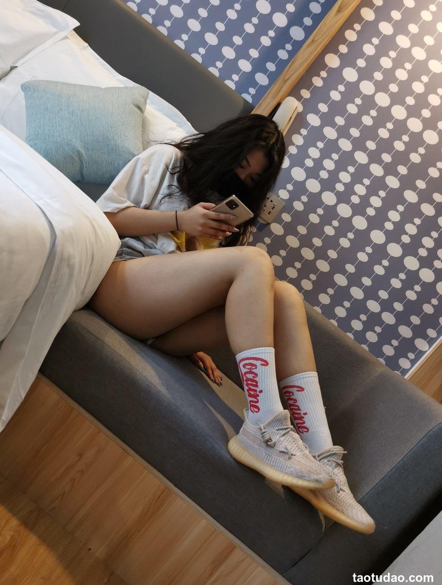 鱼鱼足影 NO.007 - 莹莹[191P／394MB]