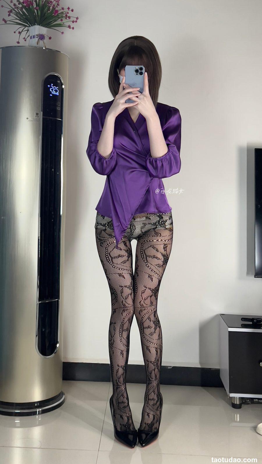 白龙猫女 - 蟒蛇丝袜 [33P+3V-991MB]